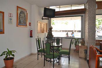 Hotel Costa Brava Guadalajara Extérieur photo